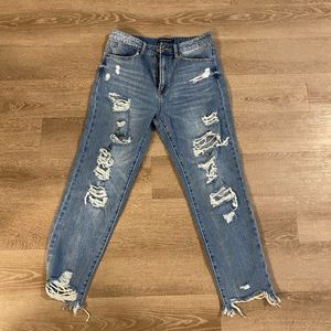 Boyfriend distressed jeans